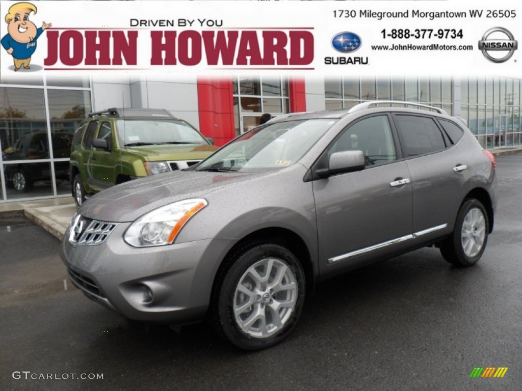 Platinum Graphite Nissan Rogue