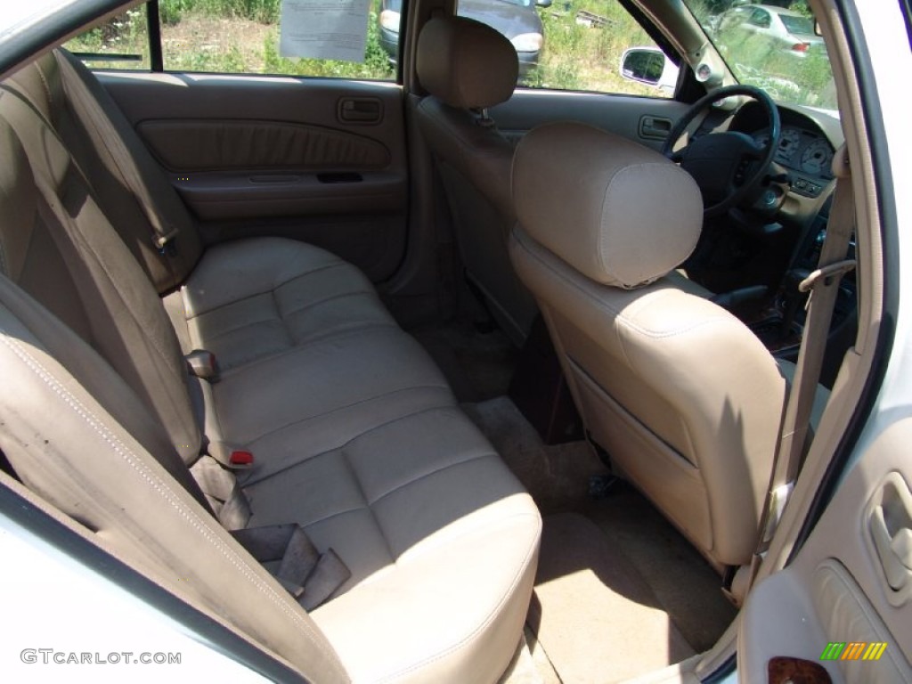 1998 Maxima GXE - Arctic White Pearl Metallic / Beige photo #13