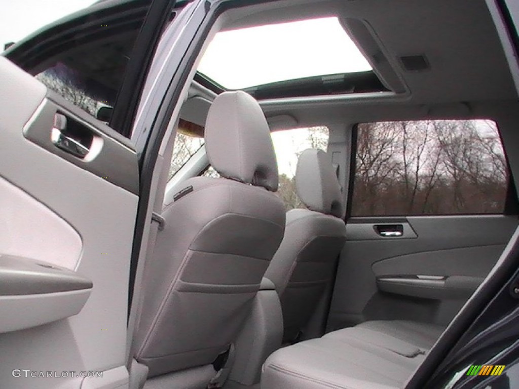 2009 Forester 2.5 X Limited - Obsidian Black Pearl / Platinum photo #11