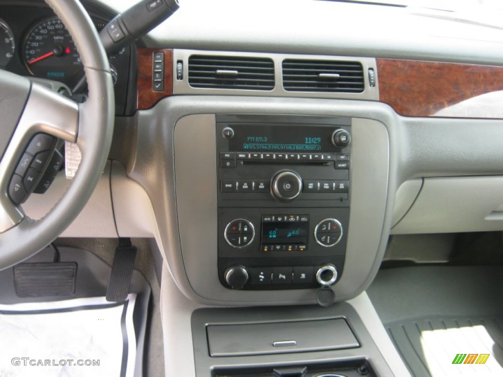 2010 GMC Sierra 1500 SLT Crew Cab Controls Photos