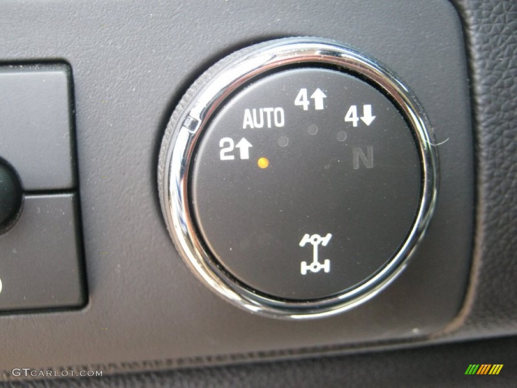 2008 Chevrolet Avalanche Z71 4x4 Controls Photo #50294784