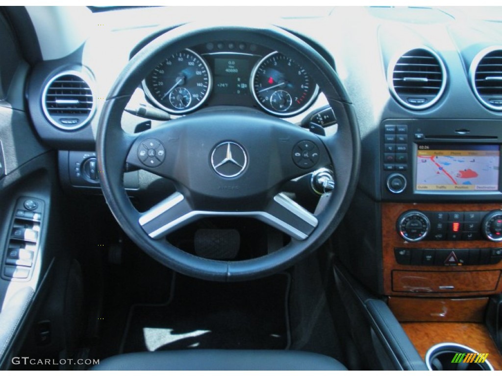 2009 Mercedes-Benz ML 350 Black Steering Wheel Photo #50295705