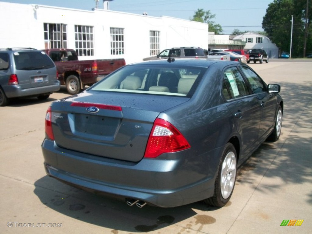 2011 Fusion SE - Steel Blue Metallic / Camel photo #5