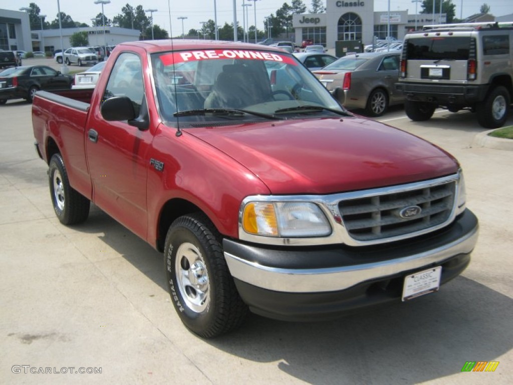 2003 F150 XL Regular Cab - Toreador Red Metallic / Medium Parchment Beige photo #6