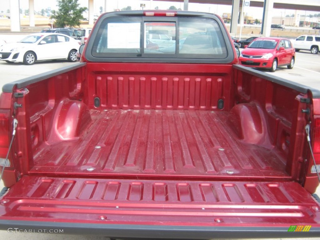 2003 F150 XL Regular Cab - Toreador Red Metallic / Medium Parchment Beige photo #13