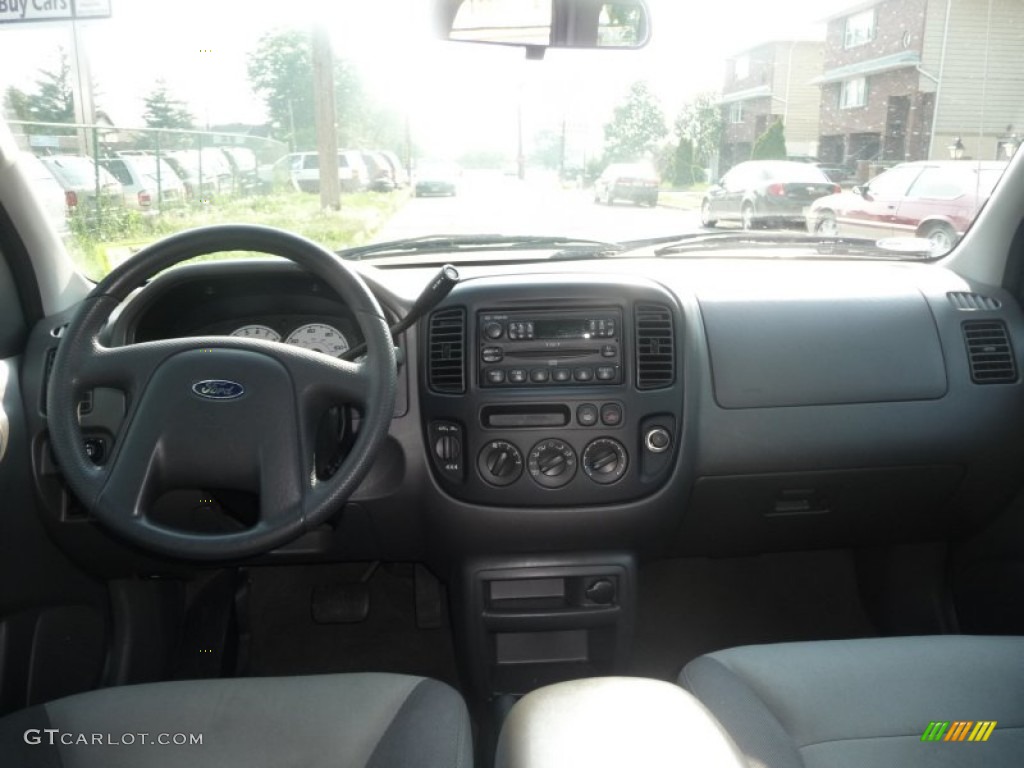 2004 Ford Escape XLS V6 4WD Medium/Dark Flint Dashboard Photo #50296674