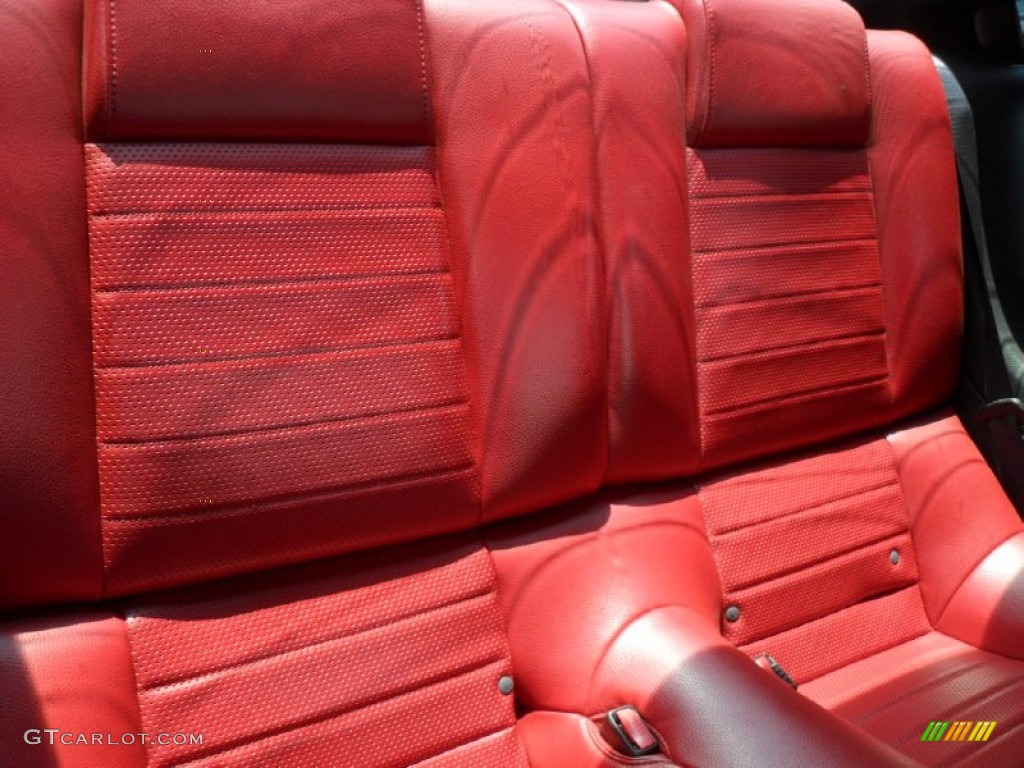 Red/Dark Charcoal Interior 2006 Ford Mustang GT Premium Coupe Photo #50297134