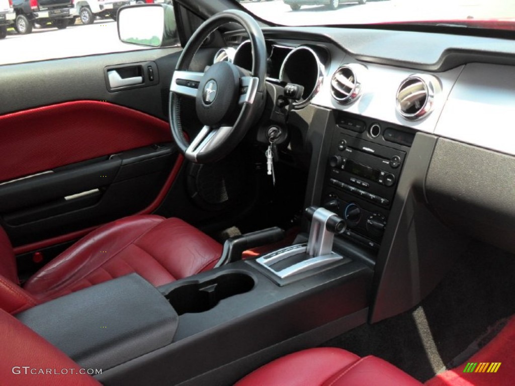 2006 Ford Mustang GT Premium Coupe Red/Dark Charcoal Dashboard Photo #50297172