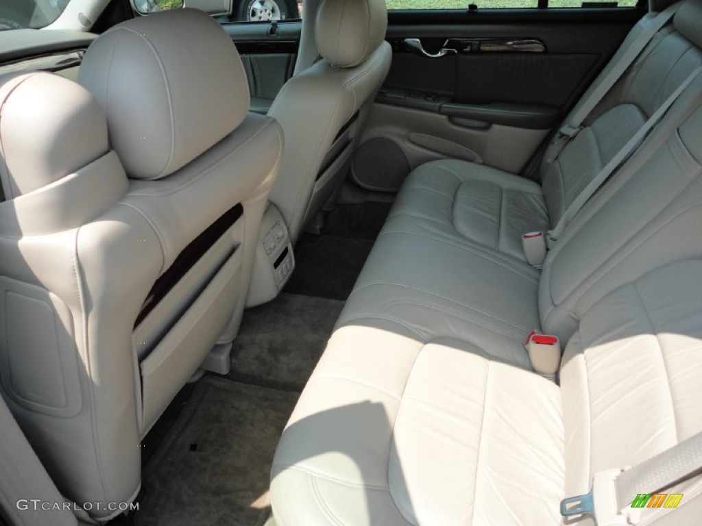 Neutral Shale Interior 2001 Cadillac DeVille DHS Sedan Photo #50298162