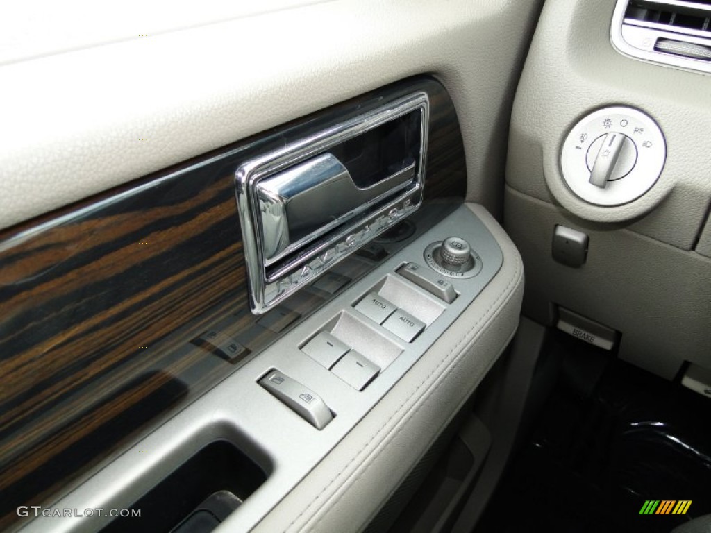 2008 Lincoln Navigator L Limited Edition Controls Photo #50299650