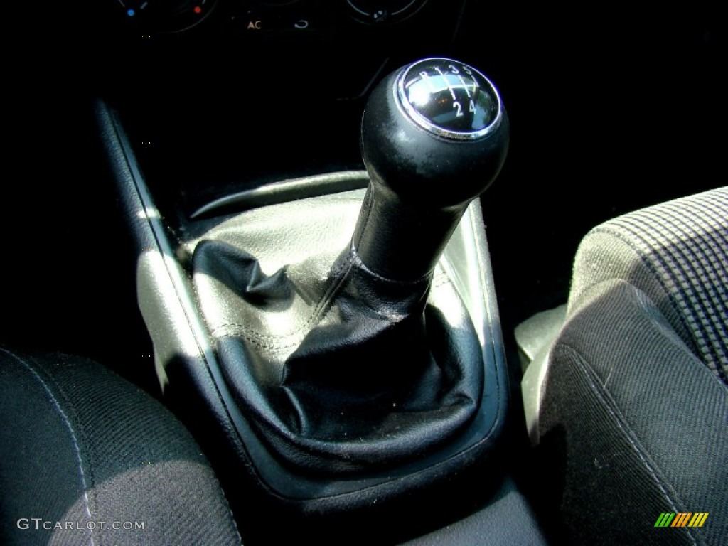 2004 Volkswagen GTI 1.8T Transmission Photos