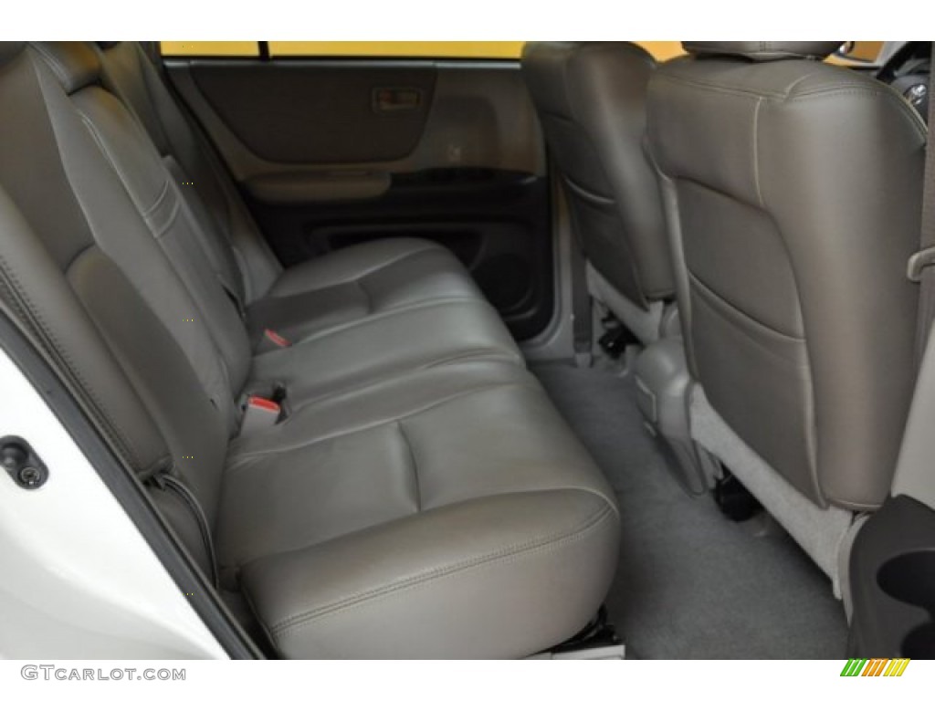 2004 Highlander V6 4WD - Super White / Ash photo #14