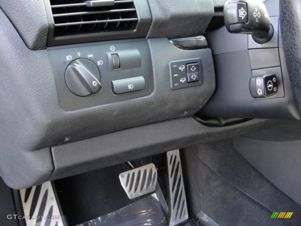 2006 BMW X5 4.8is Controls Photos