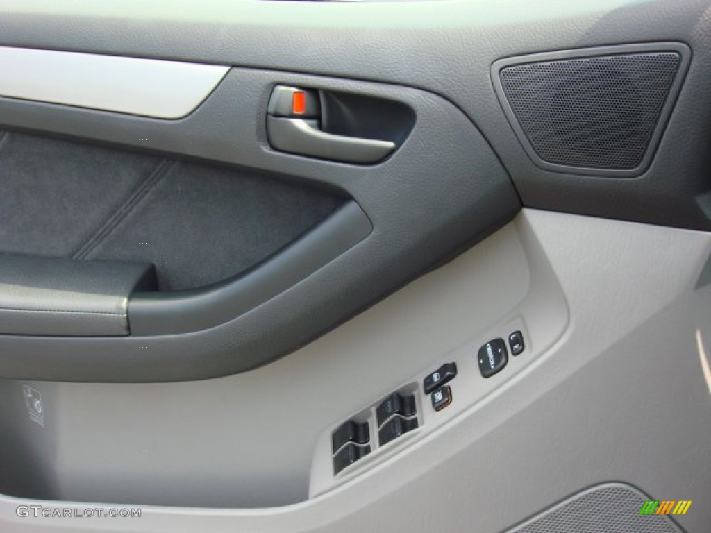 2004 4Runner SR5 4x4 - Natural White / Stone photo #12