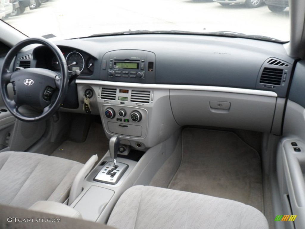 2006 Hyundai Sonata GL Gray Dashboard Photo #50302059