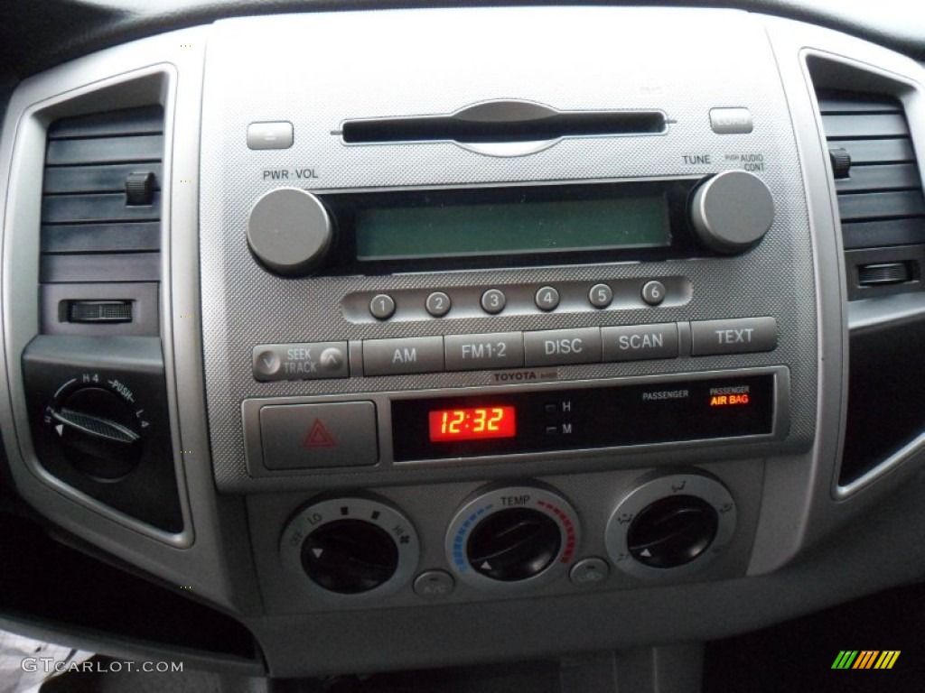 2008 Toyota Tacoma V6 TRD Sport Double Cab 4x4 Controls Photo #50302425