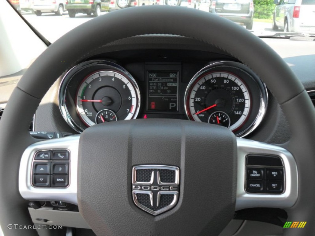 2011 Dodge Durango Crew Controls Photo #50303280