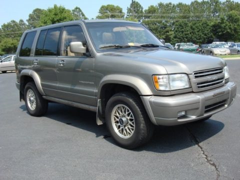 2001 Isuzu Trooper