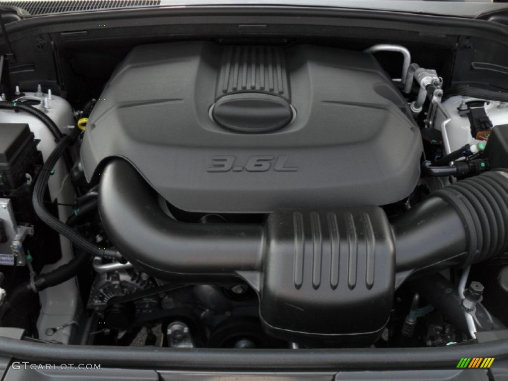 2011 Dodge Durango Crew 3.6 Liter DOHC 24-Valve VVT Pentastar V6 Engine Photo #50303475