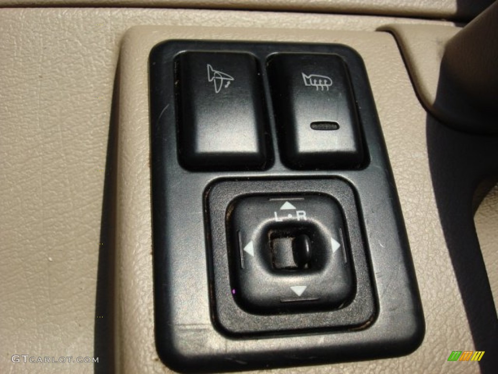 2001 Isuzu Trooper LS Controls Photos