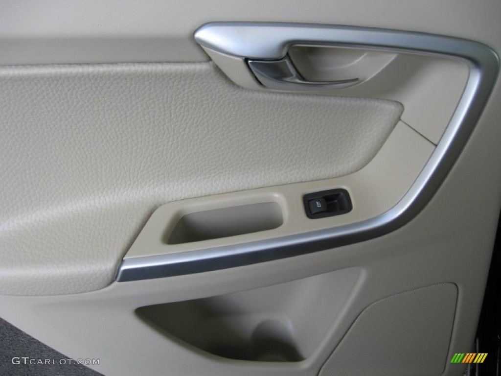 2011 Volvo XC60 T6 AWD Door Panel Photos