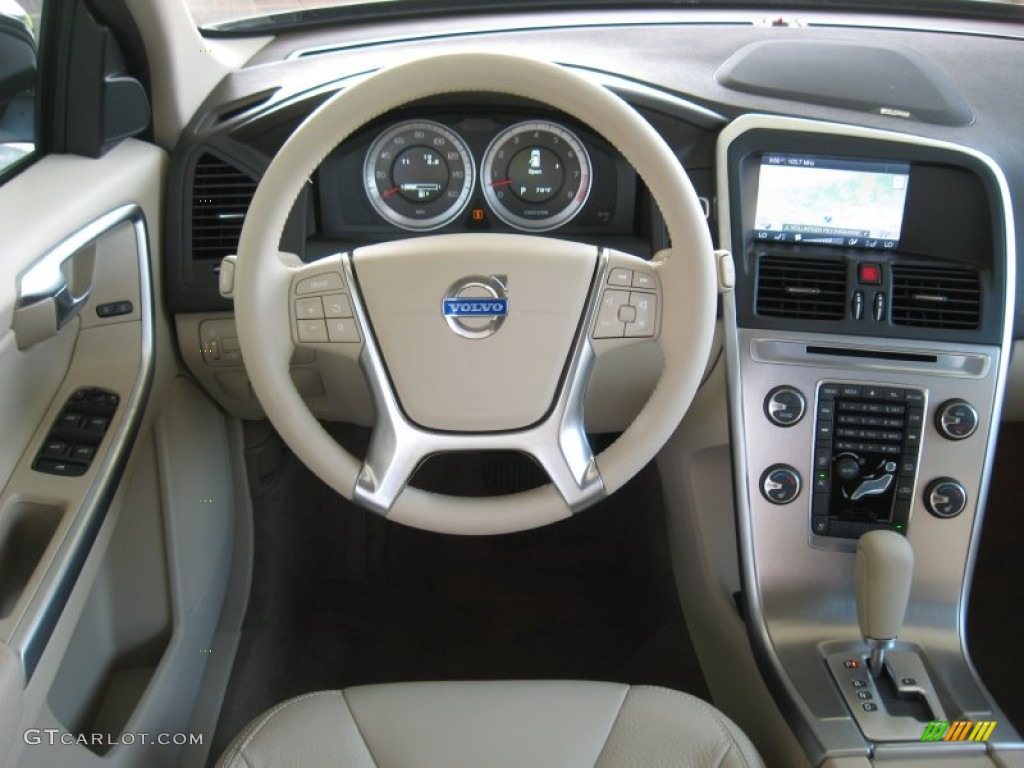 2011 Volvo XC60 T6 AWD Sandstone Beige Steering Wheel Photo #50304057