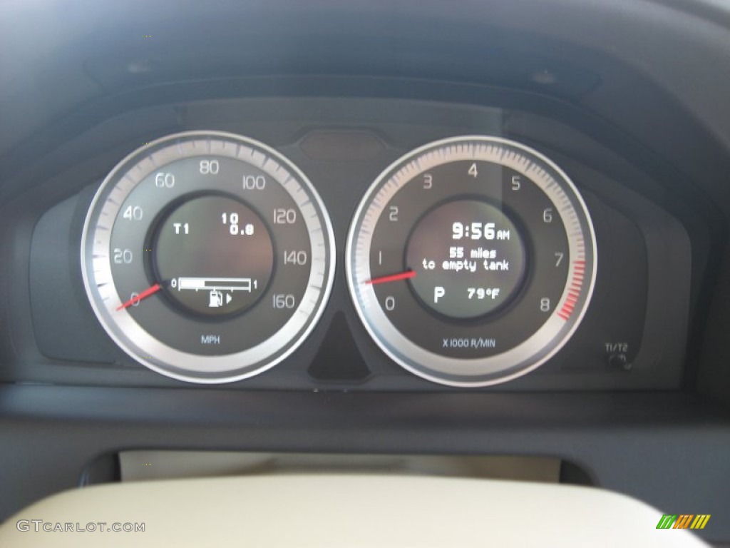 2011 Volvo XC60 T6 AWD Gauges Photos