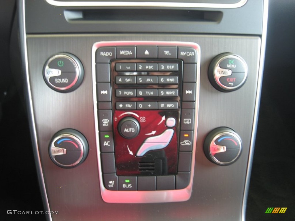 2012 Volvo S60 T6 AWD Controls Photo #50305392