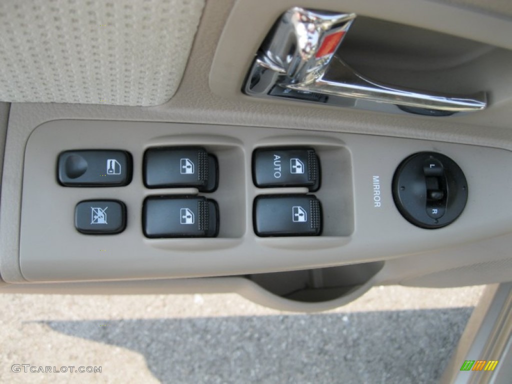 2007 Kia Spectra EX Sedan Controls Photo #50306511