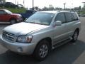 2004 Millenium Silver Metallic Toyota Highlander Limited V6 4WD  photo #2