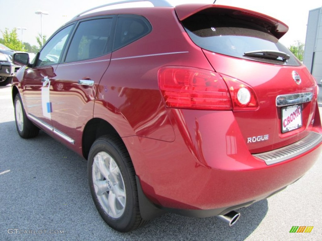 2011 Rogue SV - Cayenne Red / Black photo #3