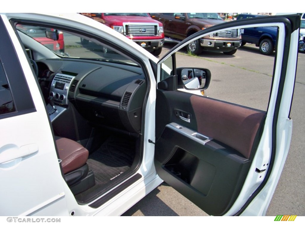 2007 Mazda MAZDA5 Grand Touring Espresso Brown Door Panel Photo #50311074