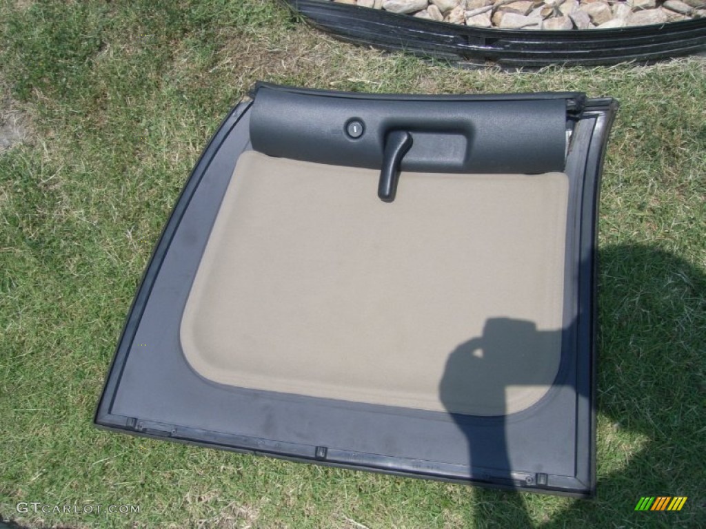 1997 Camaro Z28 Coupe - Polo Green Metallic / Beige photo #25