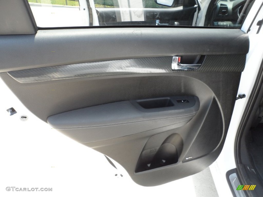 2011 Kia Sorento SX V6 Door Panel Photos