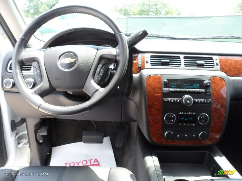 2008 Chevrolet Suburban 1500 LT 4x4 Ebony Dashboard Photo #50316486