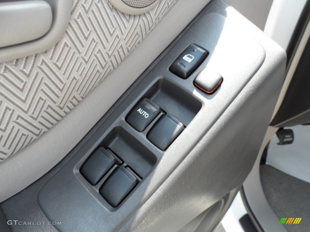 2002 Toyota Highlander I4 Controls Photo #50317119