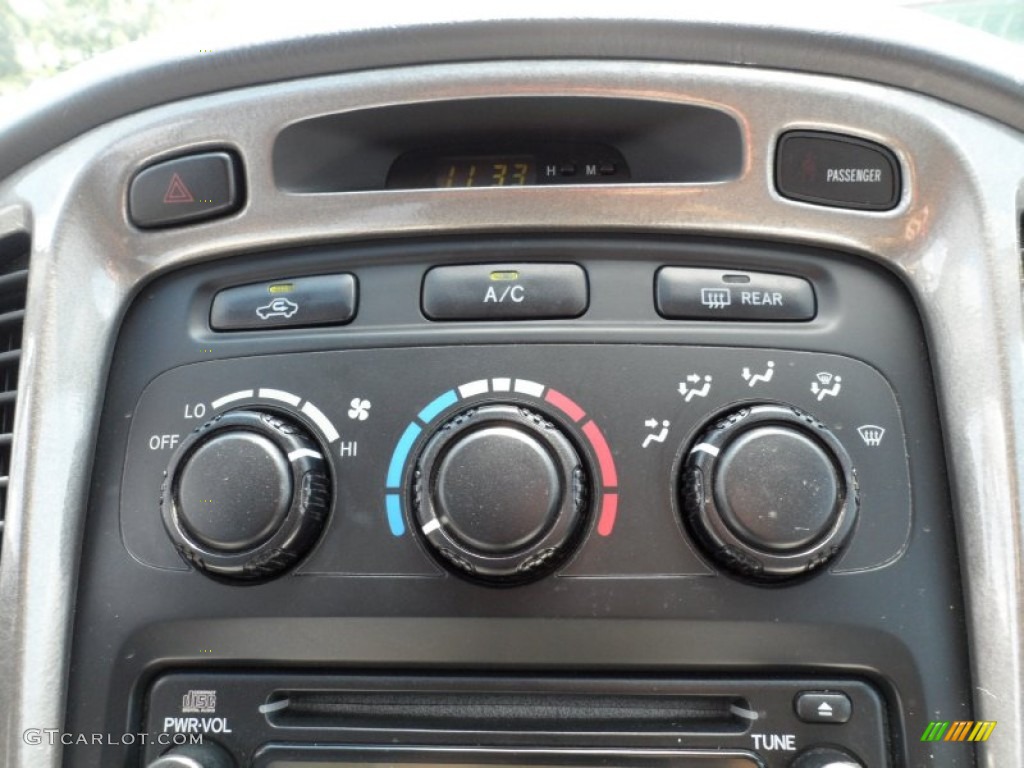 2002 Toyota Highlander I4 Controls Photo #50317176