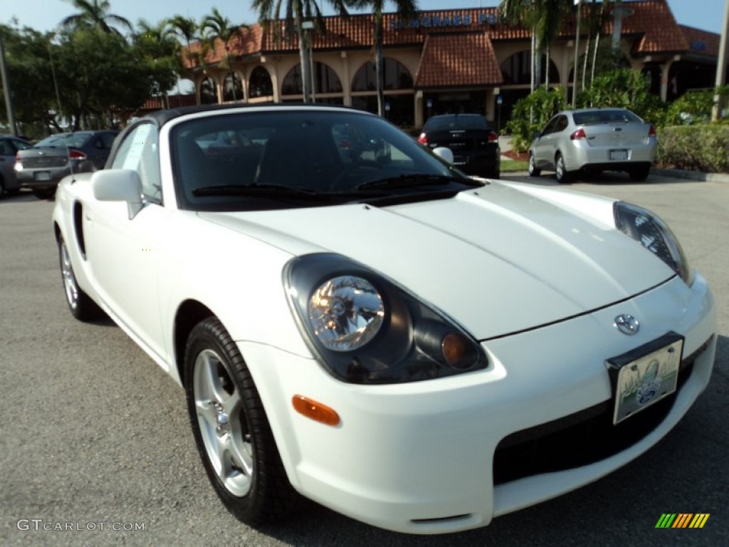 2002 MR2 Spyder Roadster - Super White / Black photo #2
