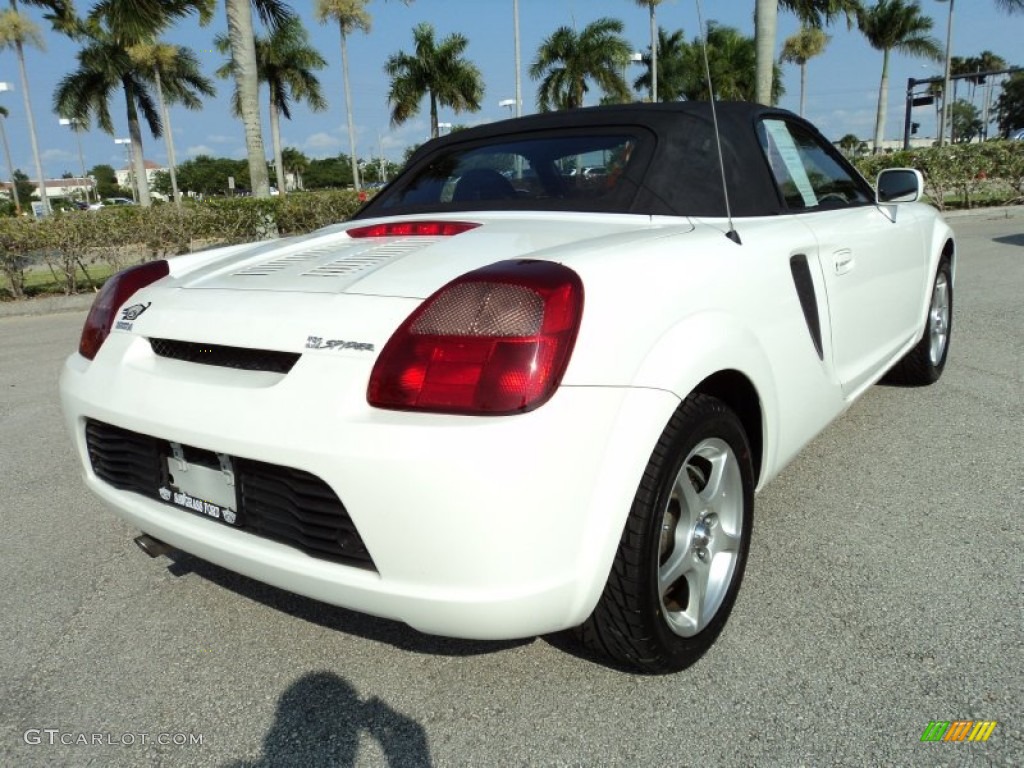 2002 MR2 Spyder Roadster - Super White / Black photo #6