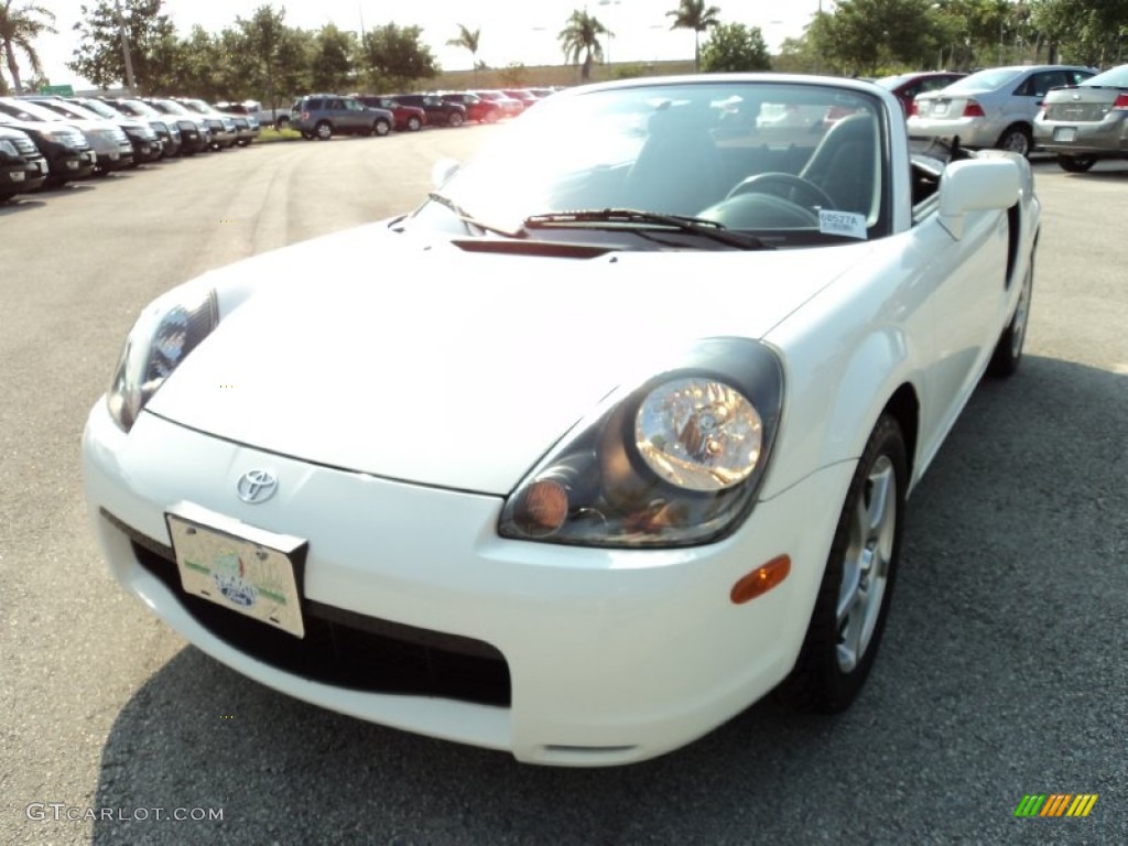 2002 MR2 Spyder Roadster - Super White / Black photo #15