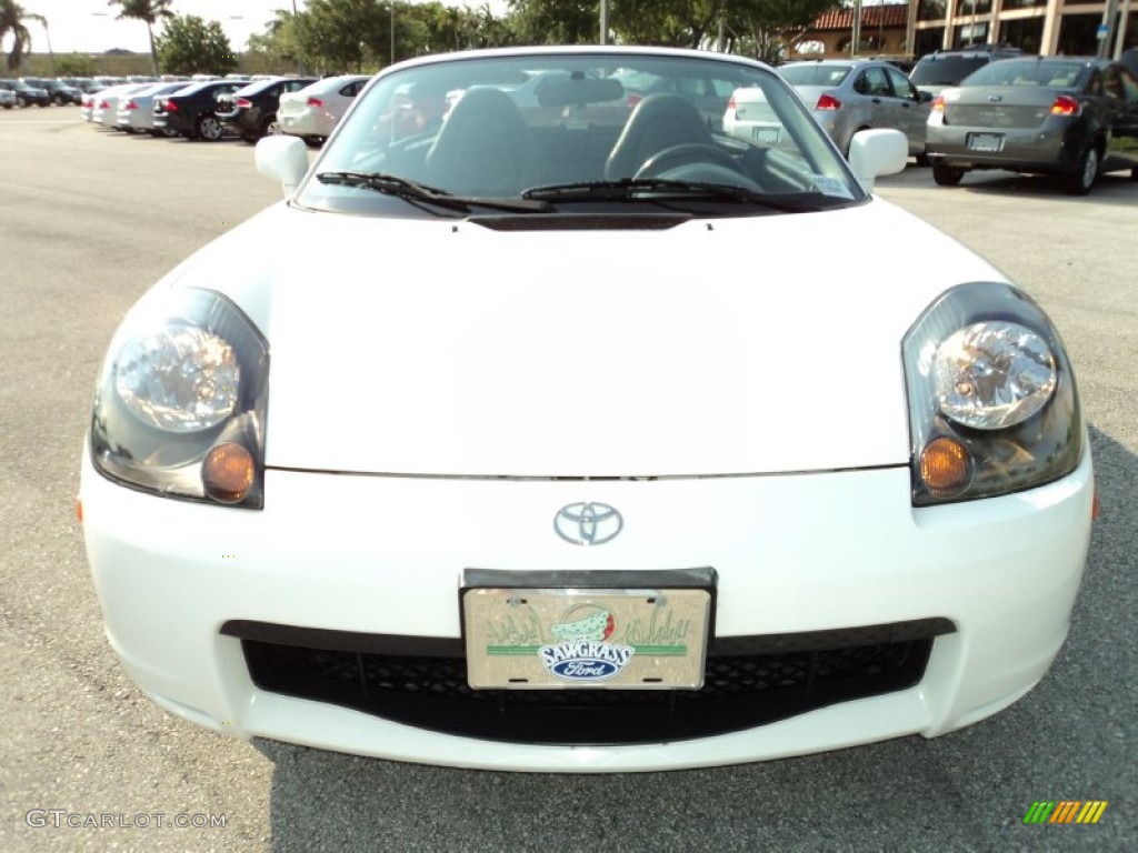 2002 MR2 Spyder Roadster - Super White / Black photo #16
