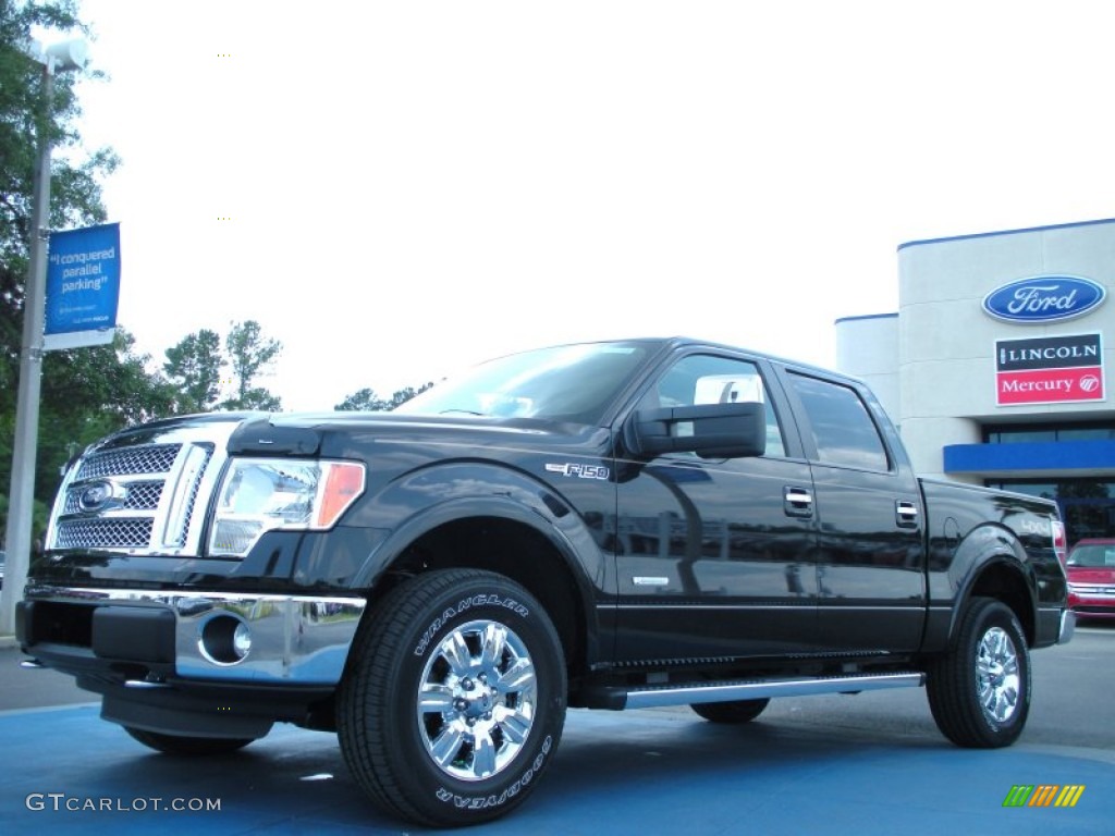 2011 F150 Lariat SuperCrew 4x4 - Tuxedo Black Metallic / Pale Adobe photo #1