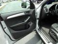 Black 2010 Audi Q5 3.2 quattro Door Panel