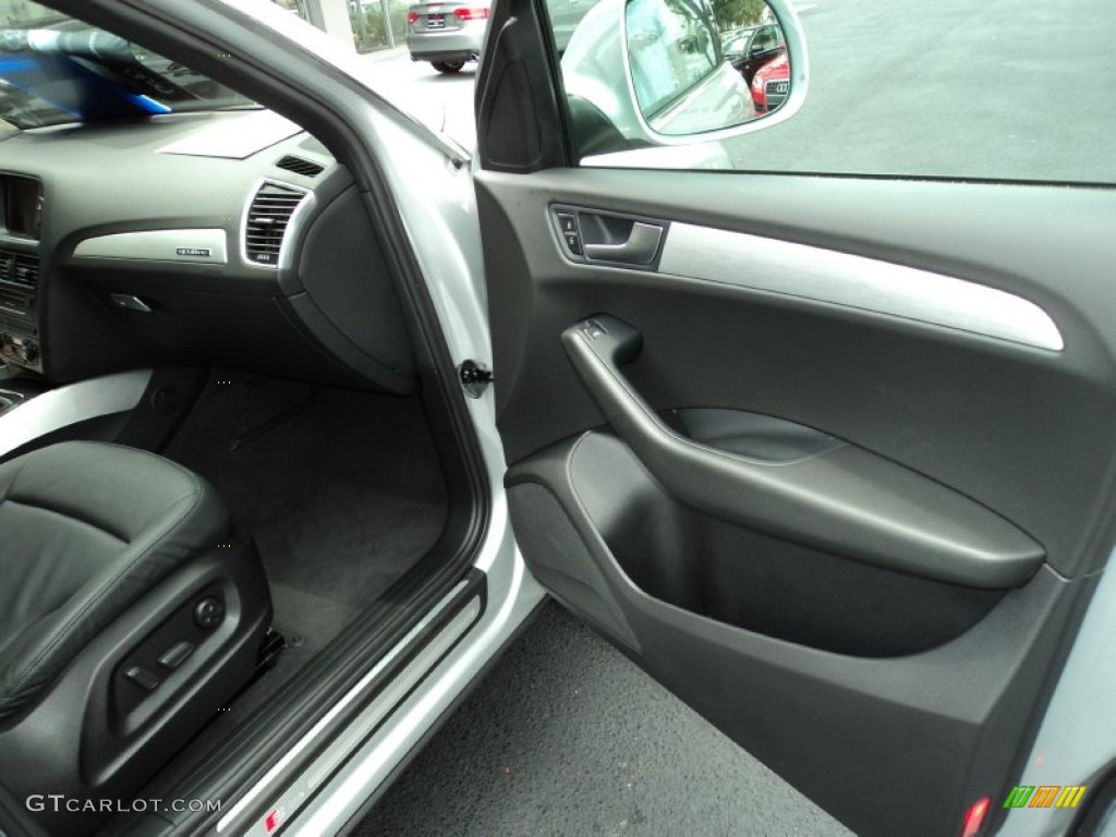 2010 Audi Q5 3.2 quattro Black Door Panel Photo #50321490