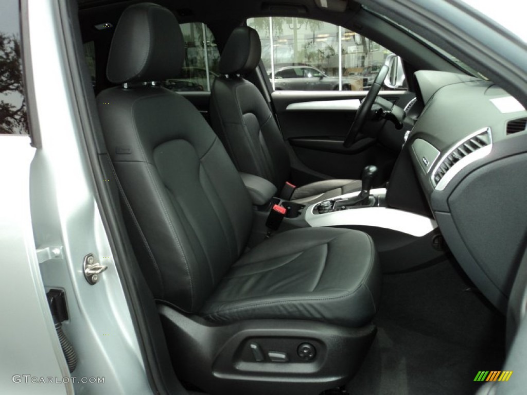 Black Interior 2010 Audi Q5 3.2 quattro Photo #50321505