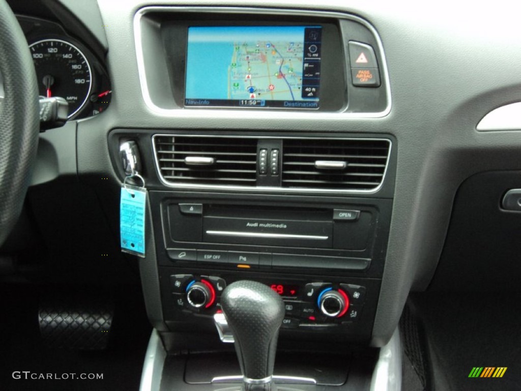 2010 Audi Q5 3.2 quattro Controls Photo #50321586
