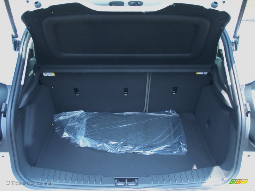 2012 Ford Focus SE 5-Door Trunk Photo #50322357