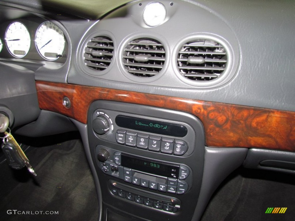 2003 Chrysler Concorde Limited Controls Photos