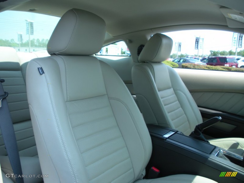 Stone Interior 2010 Ford Mustang GT Premium Coupe Photo #50322993