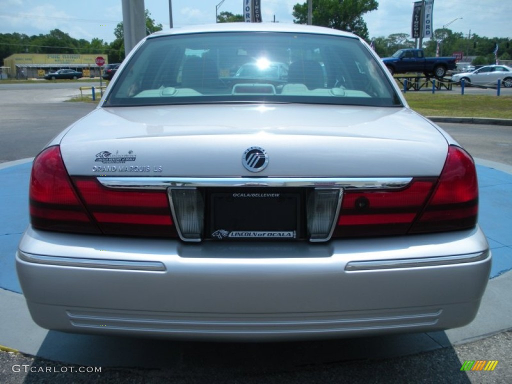 2004 Grand Marquis LS - Silver Birch Metallic / Light Flint photo #4